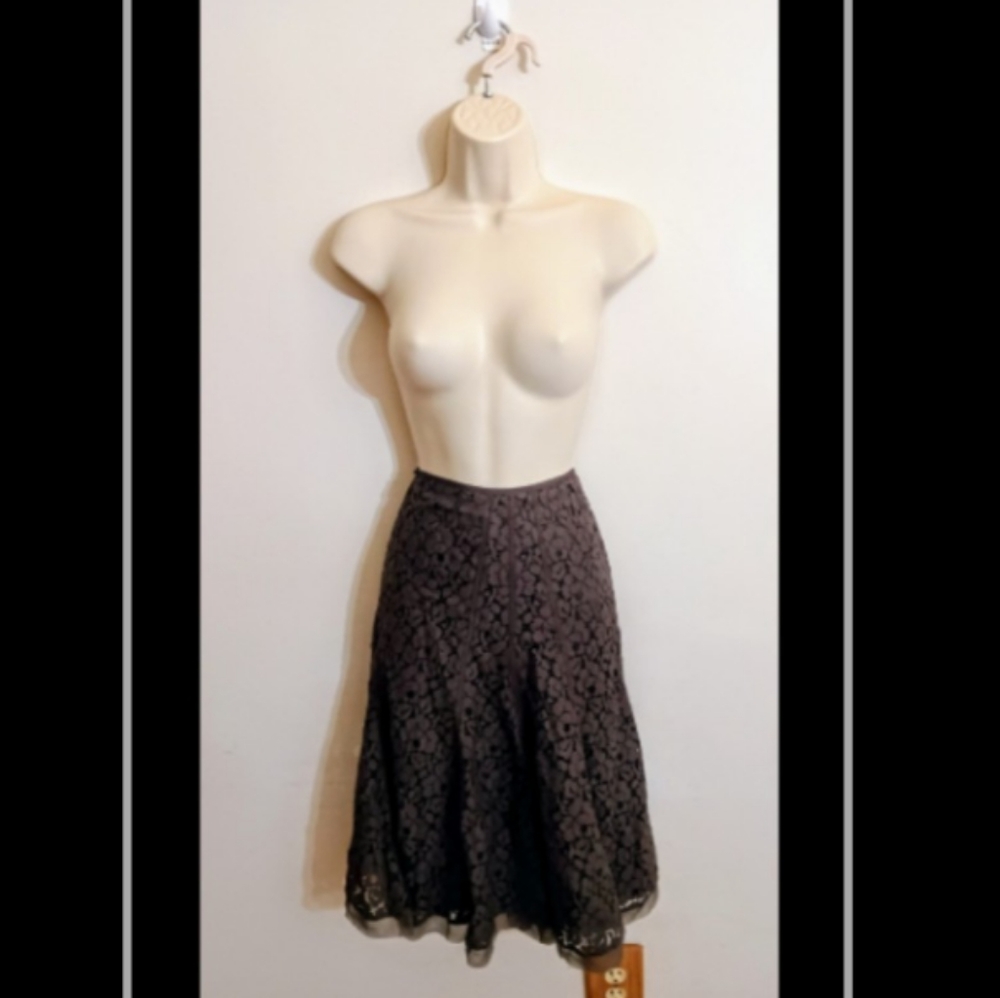 TAHARI floral lined skirt